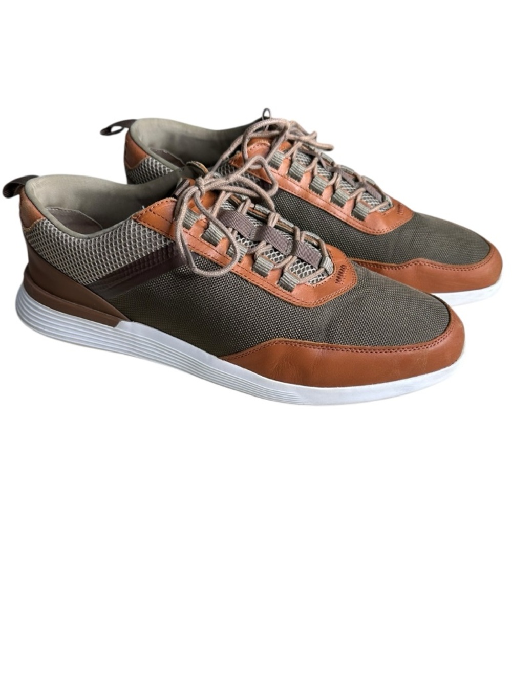 WOLF AND SHEPHERD Men’s Crossover Victory Trainer. Size 12.